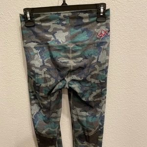 NIYAMASOL CAMO LEGGINGS MEDIUM